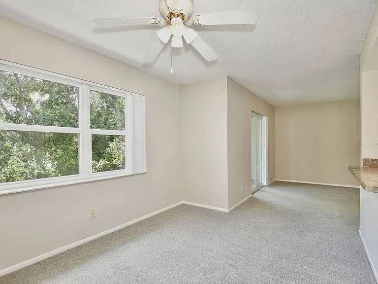9825 Turf Way #7 — Photo 6