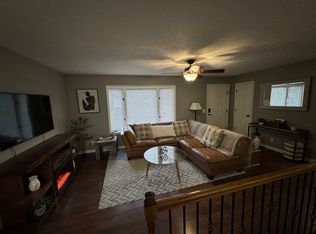 10942 Leavenworth St, Omaha, NE 68154