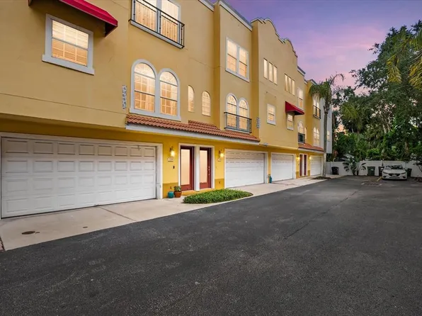 3304 Las Campos Pl, Tampa, FL 33611