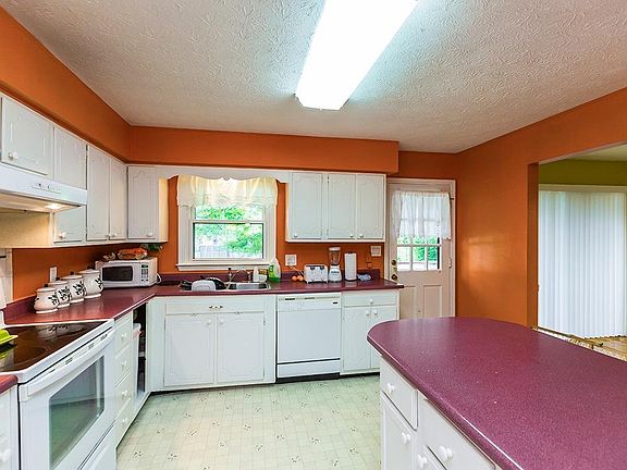 5th image of 3259 Pimlico Pkwy