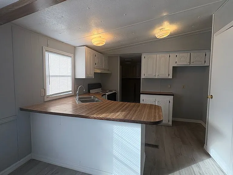 11640 County Road 579 — Photo 6