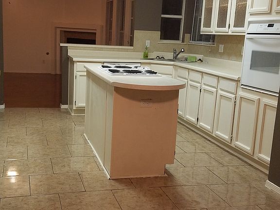 2nd image of 10737 White Sands Dr