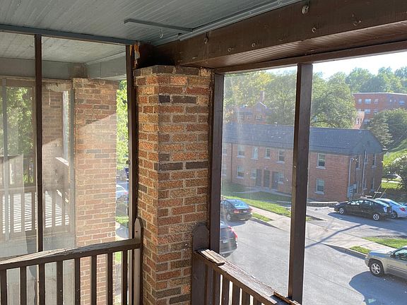 4th image of 4419 Holly St APT 2N