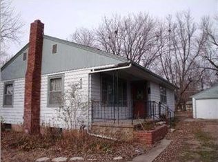 406 W 23rd St, Newton, KS 67117