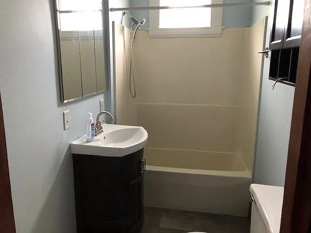 4404 Franklin Ave — Photo 6
