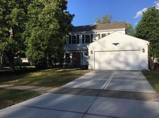 1484 Oxford Dr, Buffalo Grove, IL