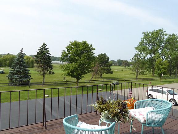 2nd image of 1024 Country Club Dr