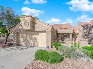 8620 Prairie Hill Dr, Las Vegas, NV 89134