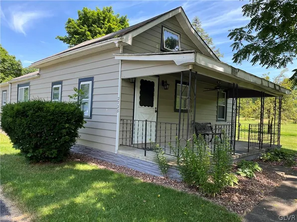 2728 Delps Rd, Danielsville, PA 18038