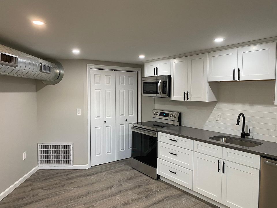 1st image of 2217 5th Ave #1
