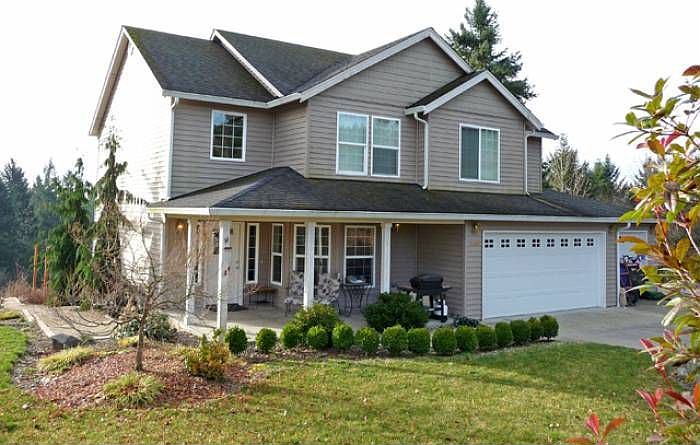 Beautiful 2 Story Home