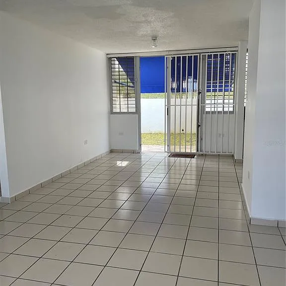 PR-833 Condo. Porticos De Guaynabo #103 — Photo 2