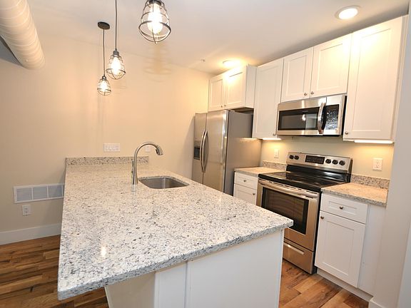3rd image of 2315 Park Ave #1J