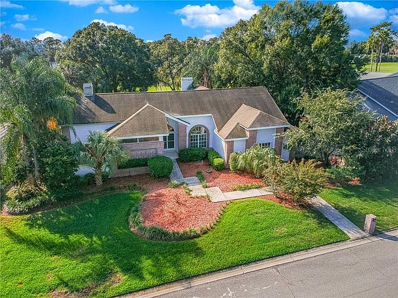 3rd image of 2703 S Fairway Dr