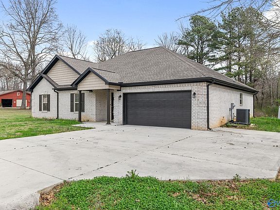 2nd image of 16118 Blackburn Ln