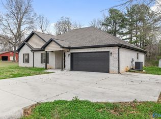 16118 Blackburn Ln, Athens, AL 35611