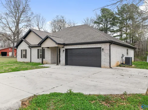 16118 Blackburn Ln, Athens, AL 35611