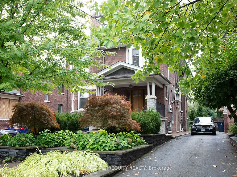 10 Northcliffe Blvd #BASEMENT — Photo 17