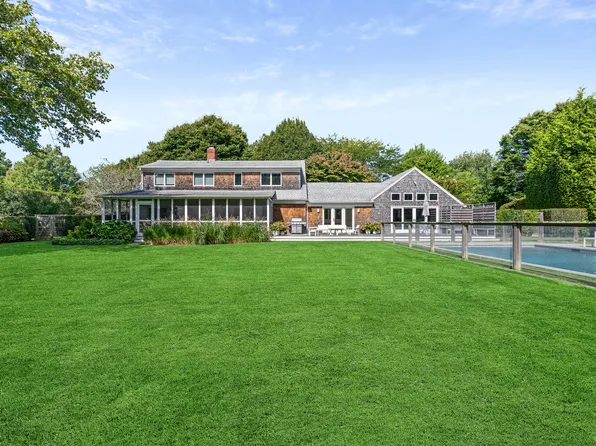 31 Kellis Pond Ln, Water Mill, NY 11976