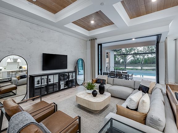 Gathering room overlooking lanai