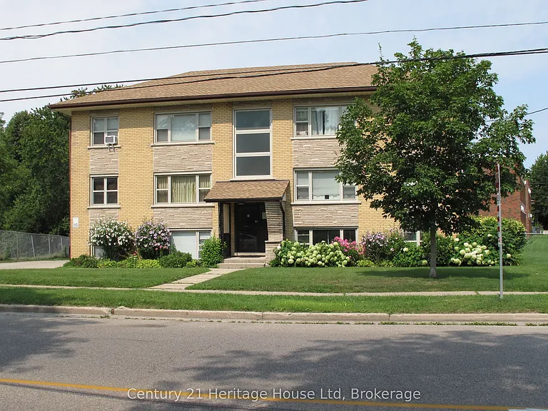 126 Waverley Dr #6 — Photo 2