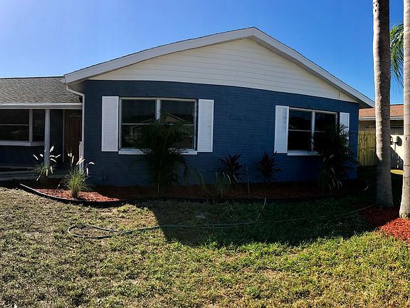 4th image of 8460 Flagstone Dr