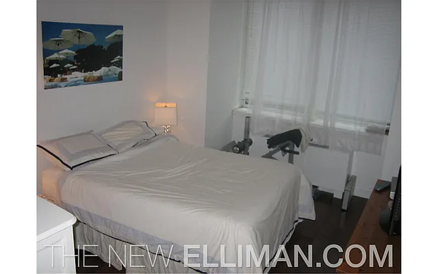 Sold by Douglas Elliman | media 21