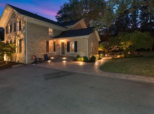 228 S Teut Rd, Burlington, WI 53105