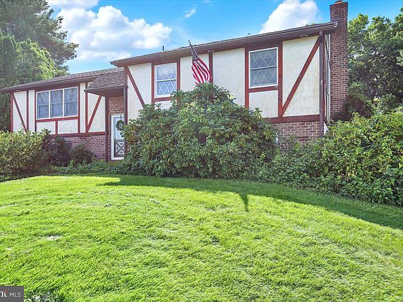 2nd image of 716 Tamarack Trl