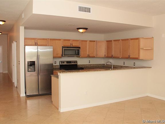 5th image of 1281 NE 105th St #15