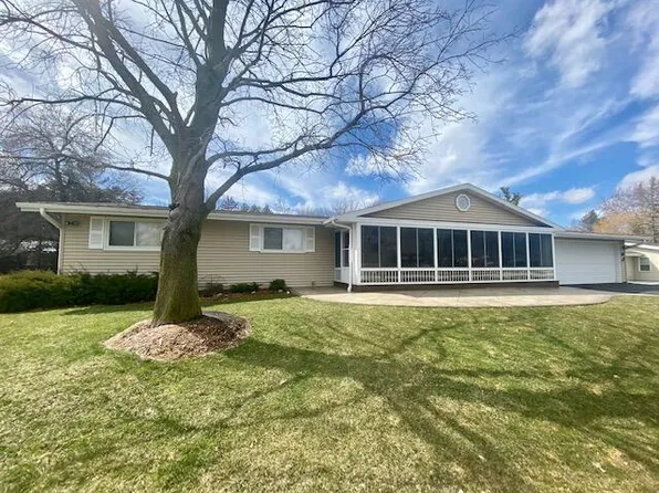 N5637 Lakeside DRIVE, Green Lake, WI 54941