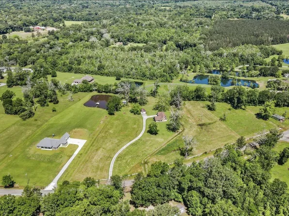 12025 Blackwater Rd, Baker, LA 70714