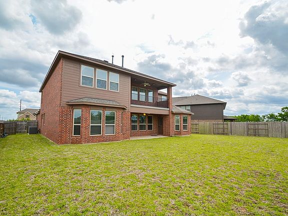 4th image of 18735 Pelham Grove Ln