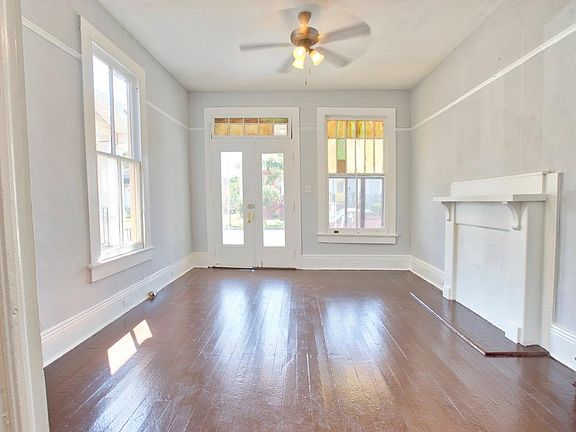 4th image of 2435 Lapeyrouse St #2435