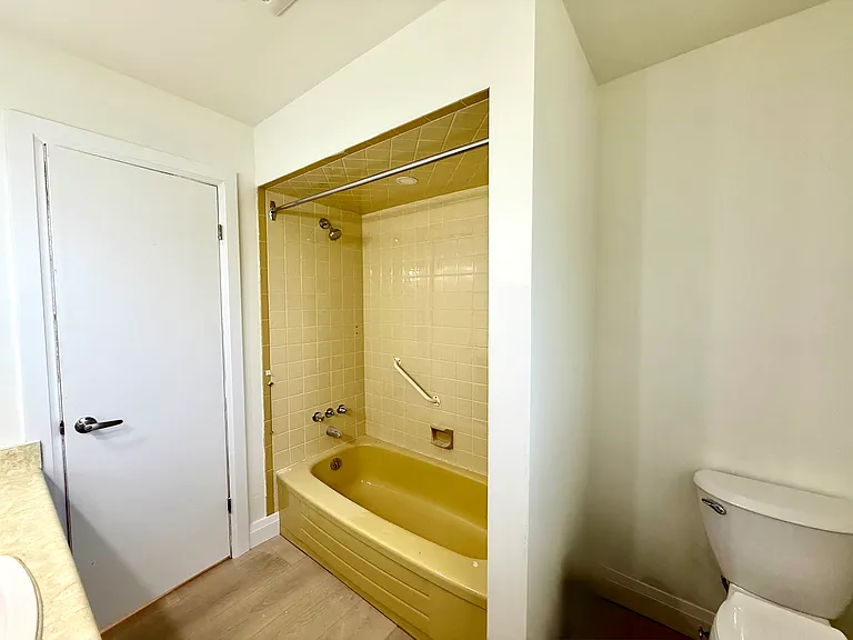 25 Meadowbrook Cres #1 — Photo 17