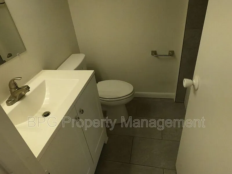 1 bed, 1.0 bath, 800 sqft, $1,549 — Photo 4