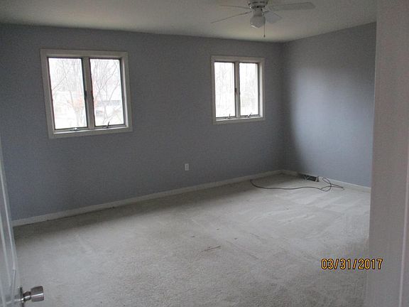 Master Bedroom, Looking our back of house