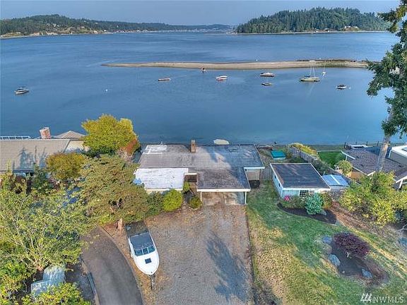 4th image of 2711 Moorelands Dr NW