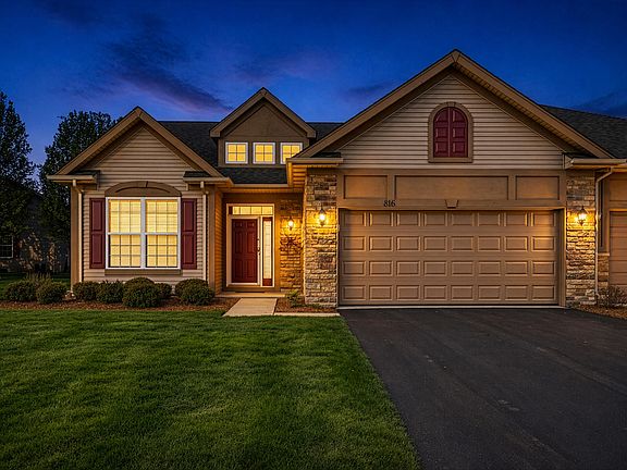 2nd image of 816 Charlevoix Way