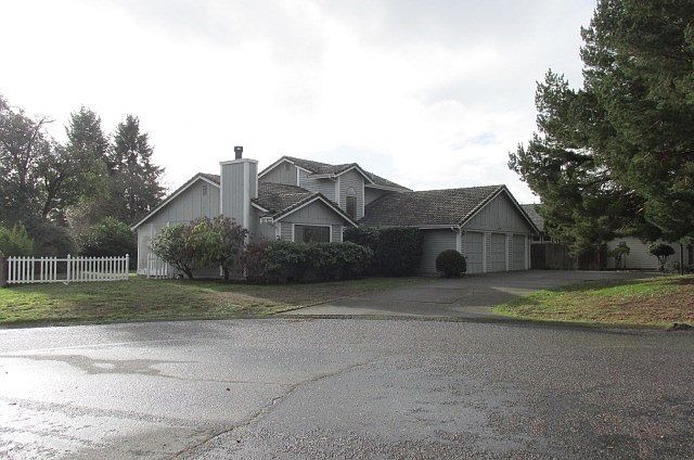 1st image of 9726 73rd St SW