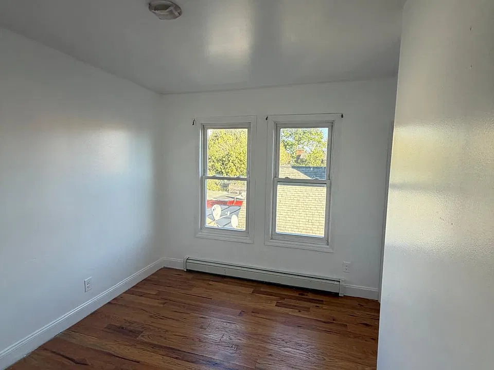 35 William St #6