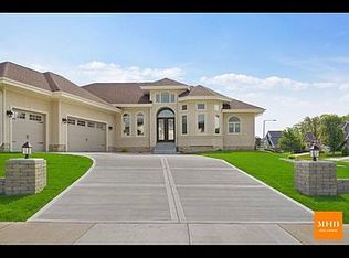801 Blue Aster Trl, Middleton, WI 53562