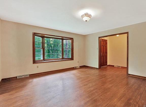 5th image of 1501 Stavemill Ct