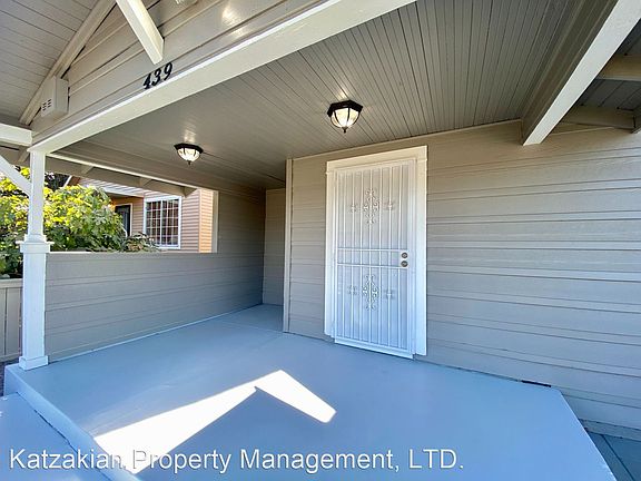 3rd image of 439 N Sierra Nevada St