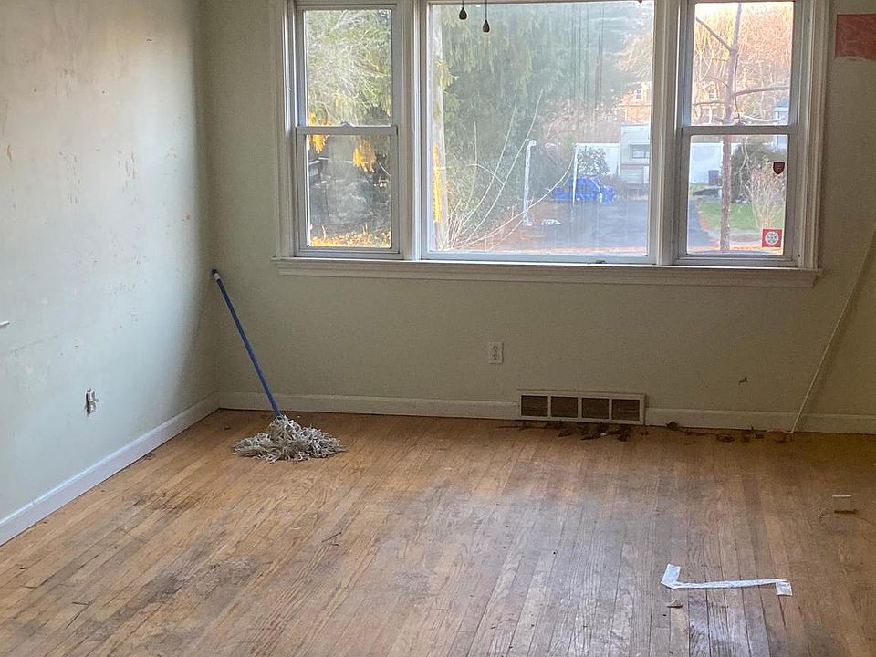 2nd image of 302 7th Ave