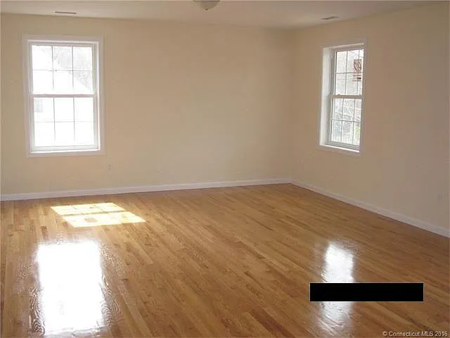 77 Borrmann Rd — Photo 15