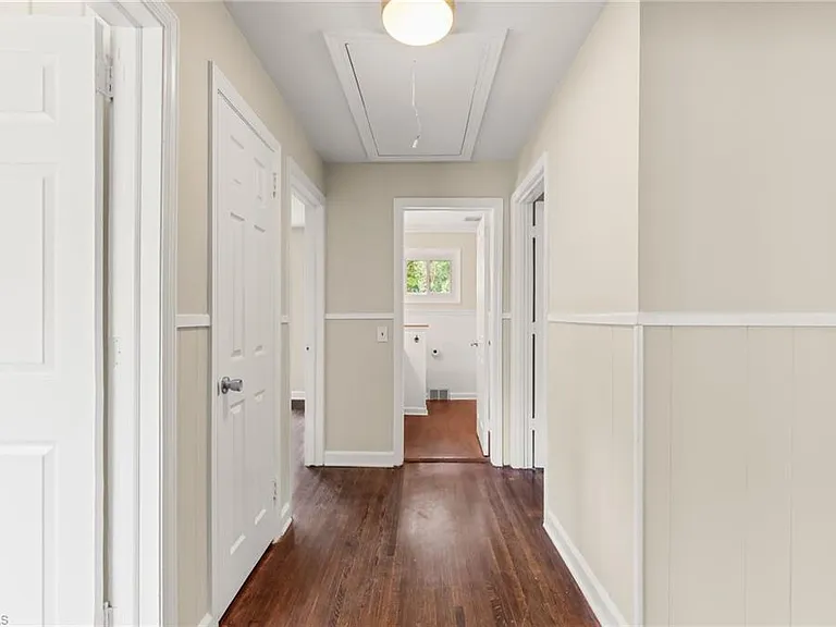 1200 Lamont Dr — Photo 4
