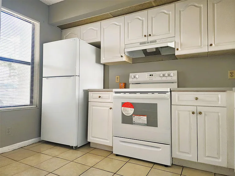 217 Lake Pointe Dr #107 — Photo 3