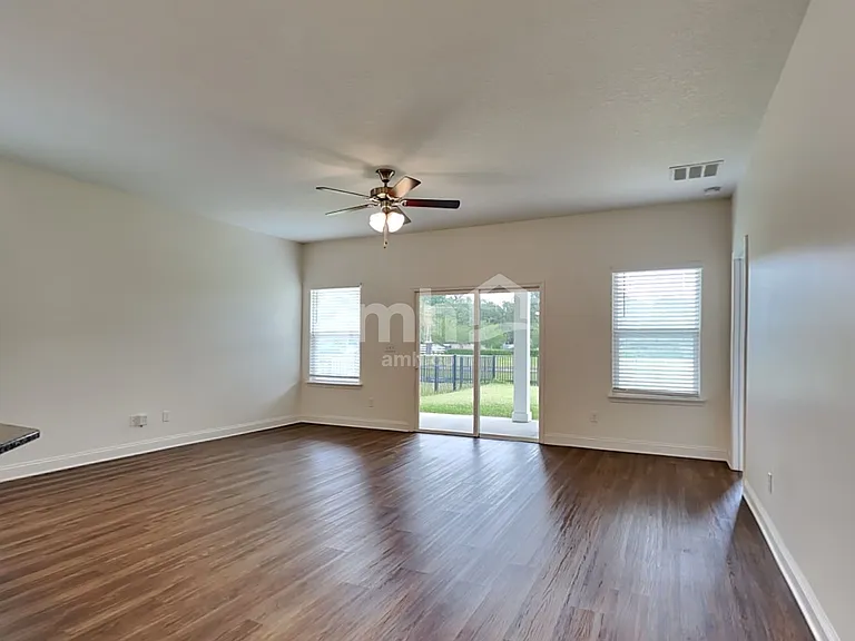 3135 Creek Village Ln — Photo 8