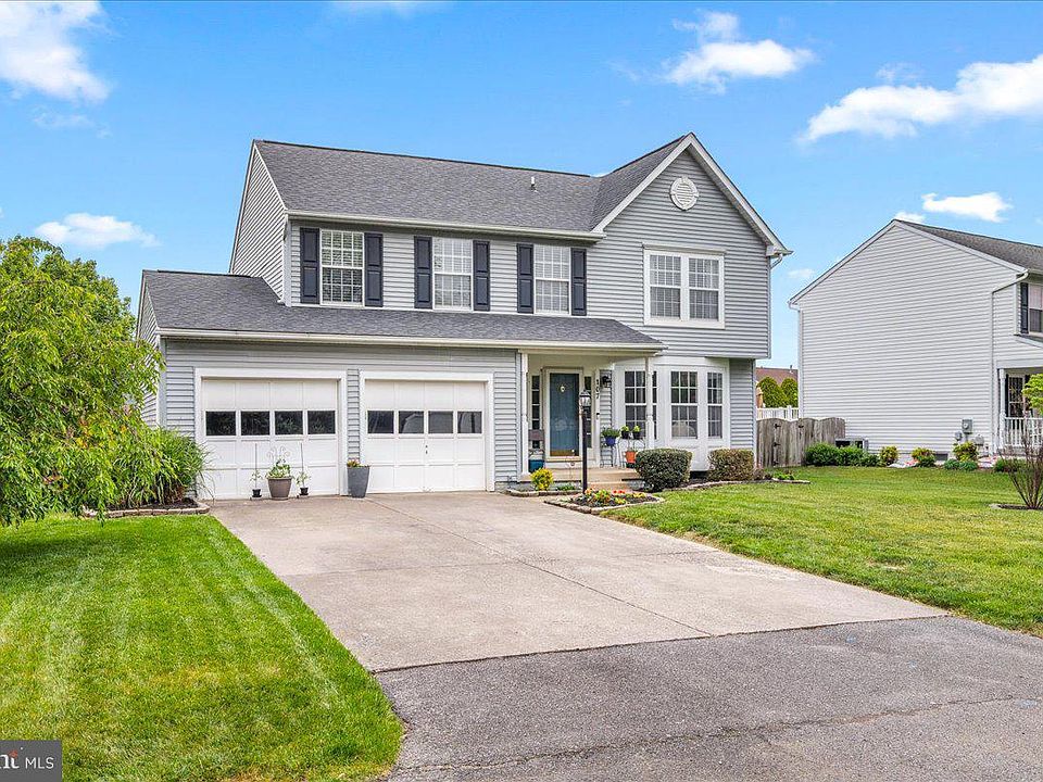 1st image of 107 Dinwiddie Ct